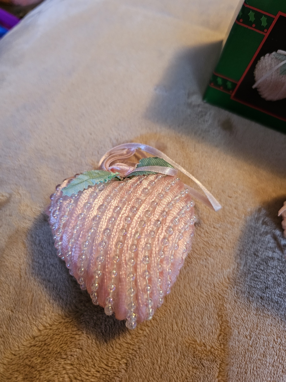 Pink Beaded Holiday Ornament Set‎ - 3 Decorative Ornaments - Picture 2 of 6